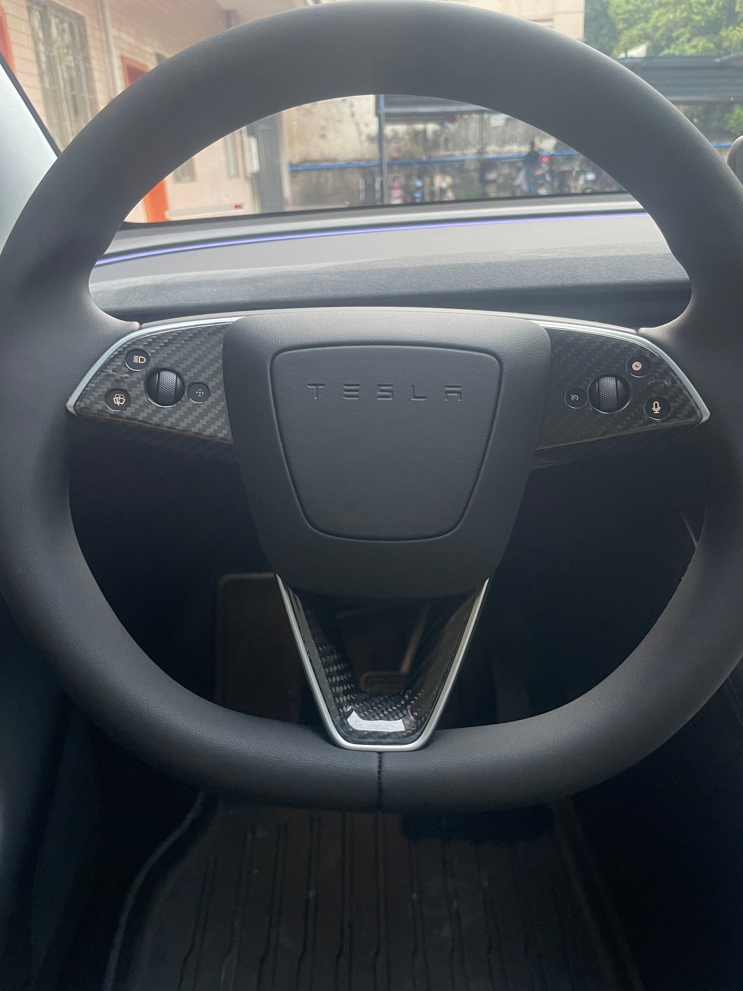 Model Y Juniper - Carbon Fiber Steering Wheel Center Cover