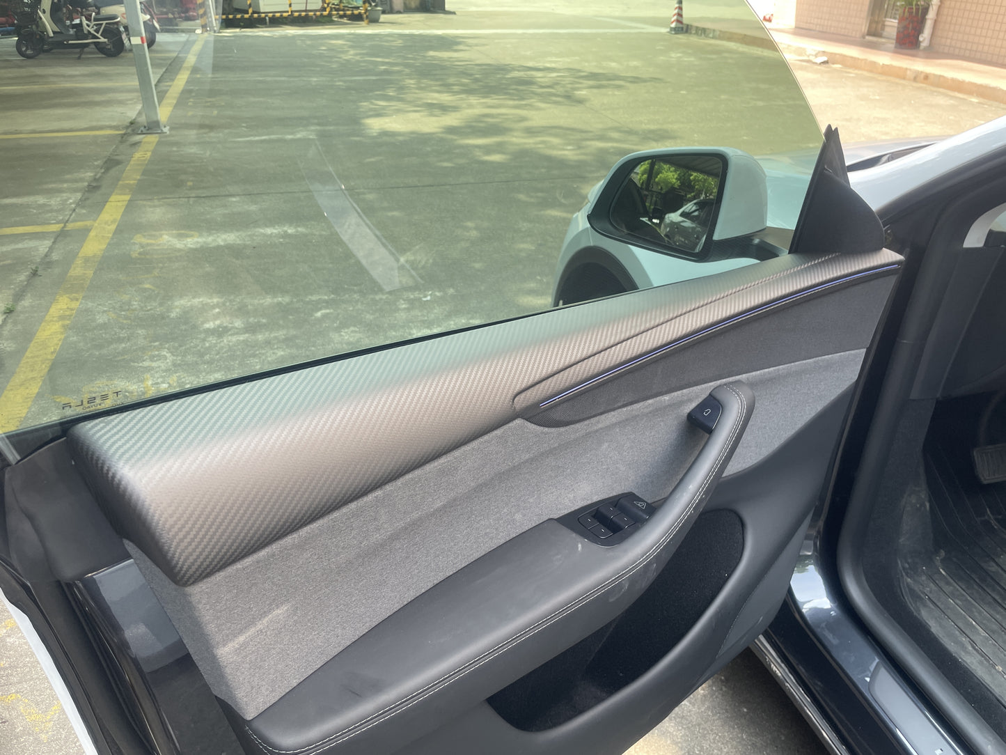 Model Y Juniper - Carbon Fiber Door Arm Rest Cover